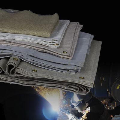 17 Oz 16 Mil Fireproof Welding Blanket with Sparks Protection for High Temperature Safety