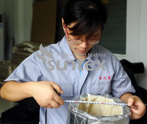 ผ้าใยแก้วเคลือบยางซิลิโคนผ้าใยแก้วอุณหภูมิสูงสำหรับแจ็คเก็ตและฝาครอบฉนวนกันความร้อนแบบถอดได้
