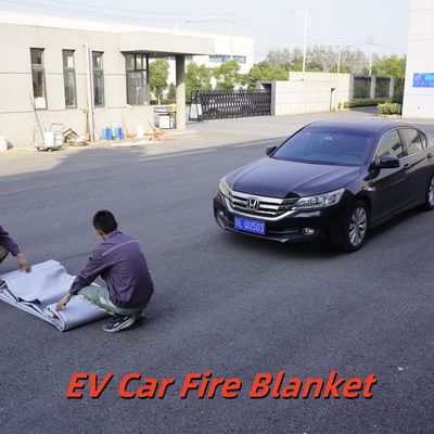 ผ้าห่มไฟ EV สีเทา 550 °C ความต้านทานต่อความร้อนสําหรับไฟแบตเตอรี่ลิเดียม